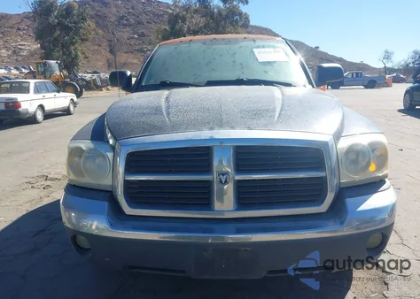 2005 Dodge Dakota Slt z USA, uszkodzony, nr VIN 1D7HE42N75S176551
